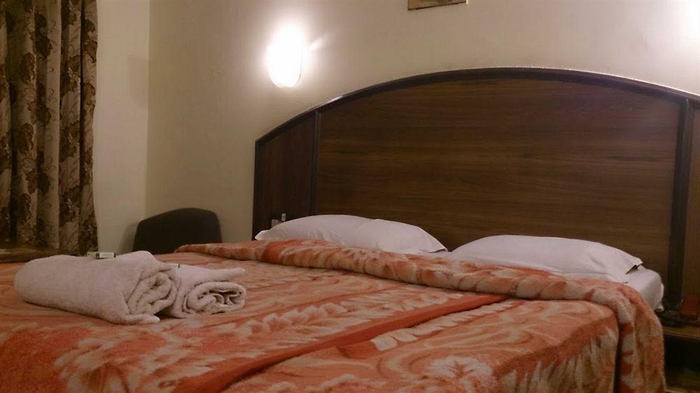 Fabhotel Khems Shoram Palace Road Ooty Buitenkant foto