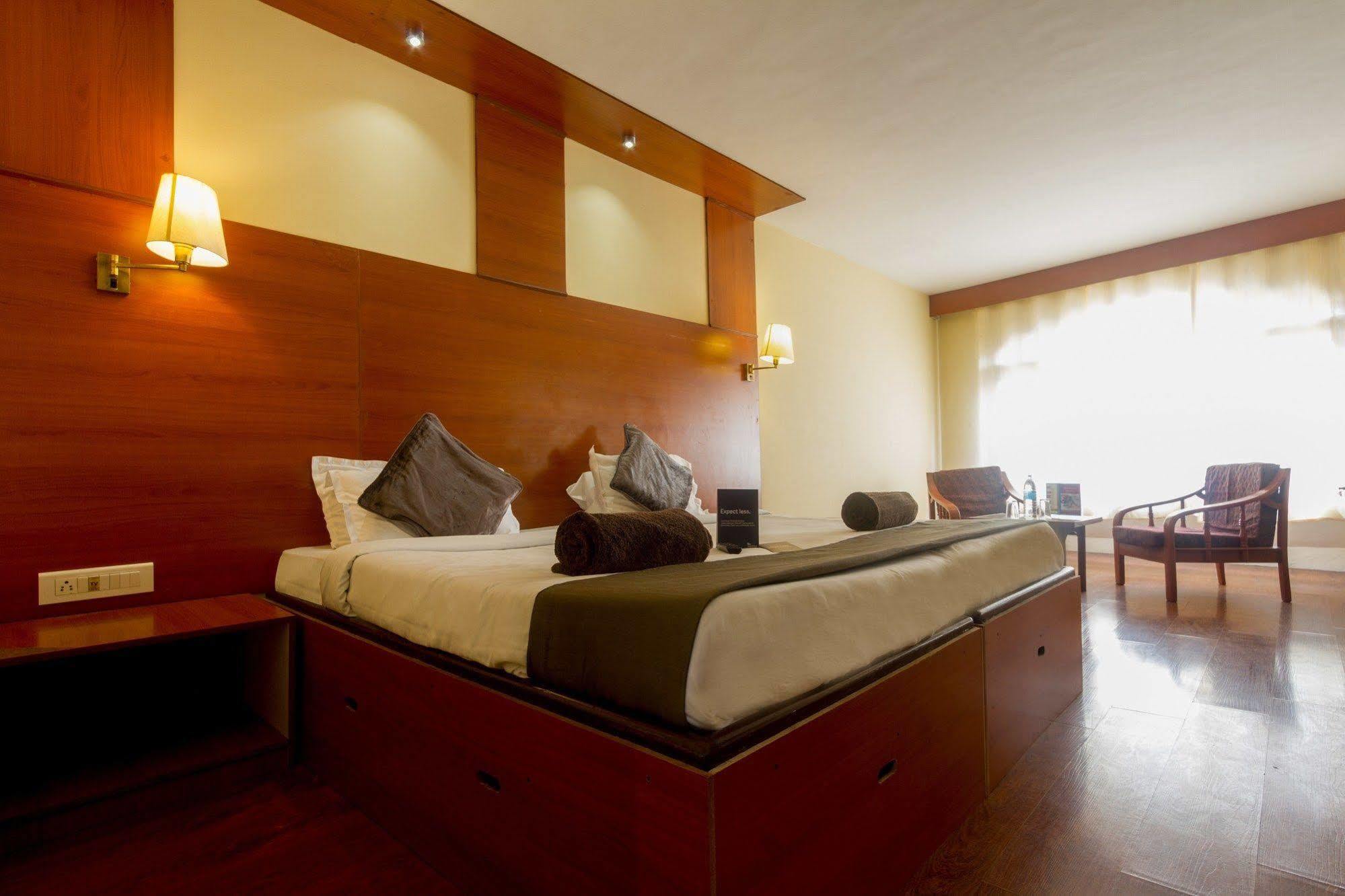 Fabhotel Khems Shoram Palace Road Ooty Buitenkant foto